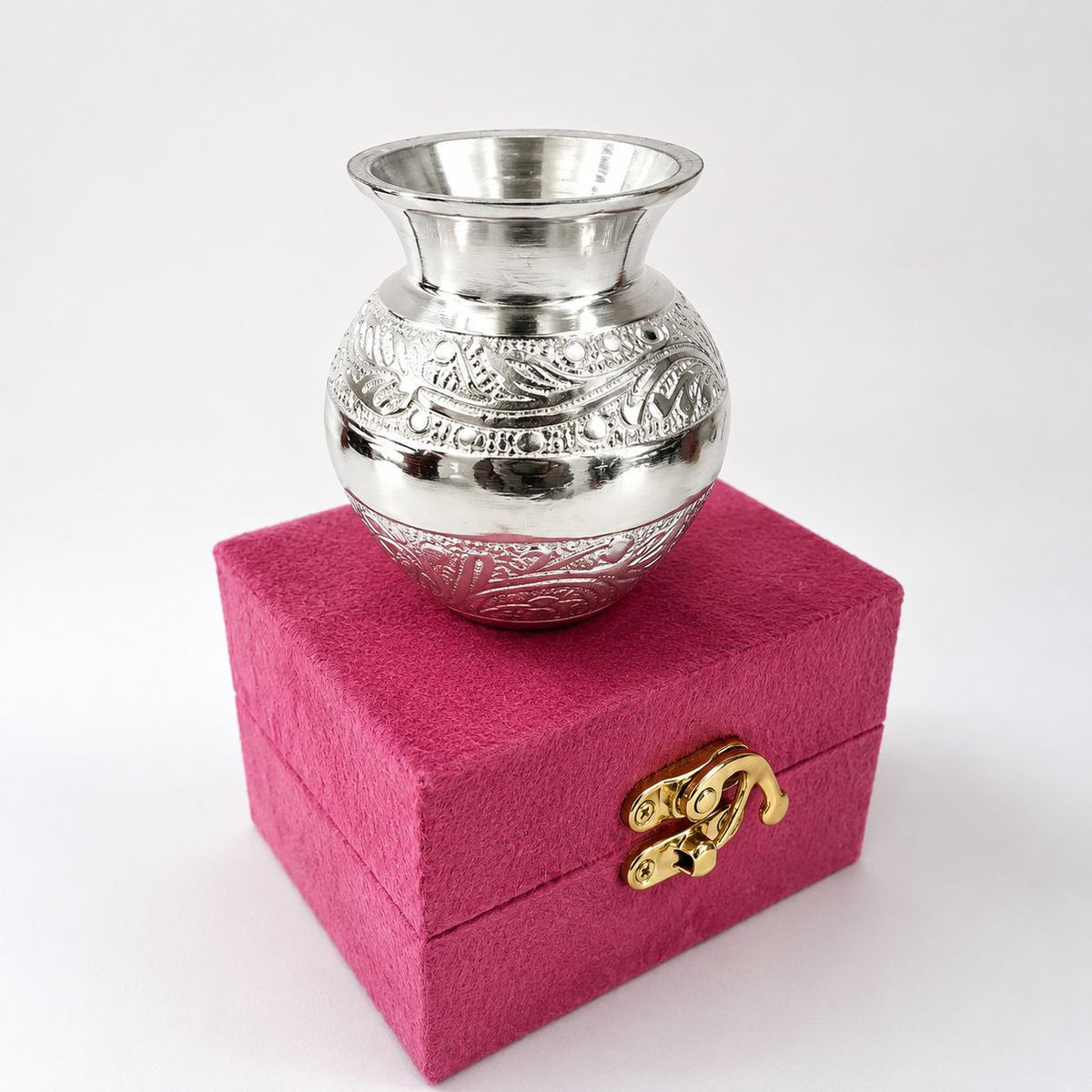Naqqqashi Lota With Sude Box
